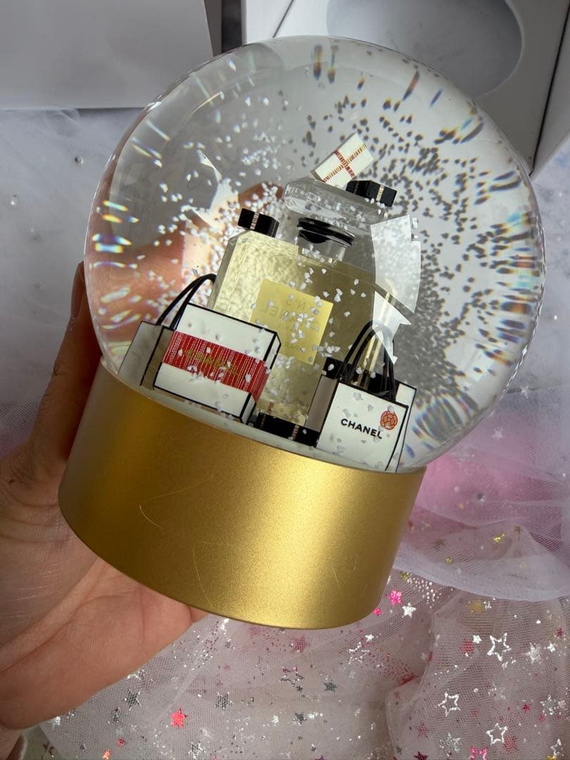 モモ、シャネル　100周年　ノベルティ　スノードーム