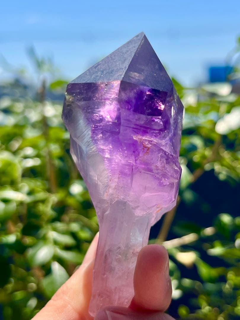 希少　虹入り！アメジスト　ダガーポイント　ポイント　原石　恋愛＊守護