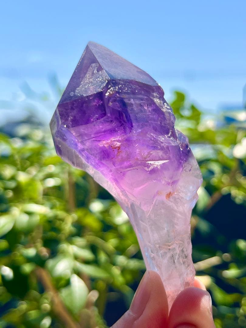 希少　虹入り！アメジスト　ダガーポイント　ポイント　原石　恋愛＊守護
