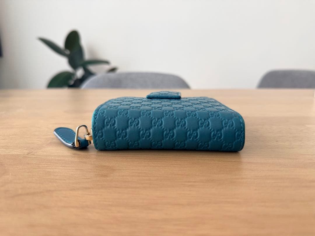 GUCCI 二つ折り財布 青 レザー