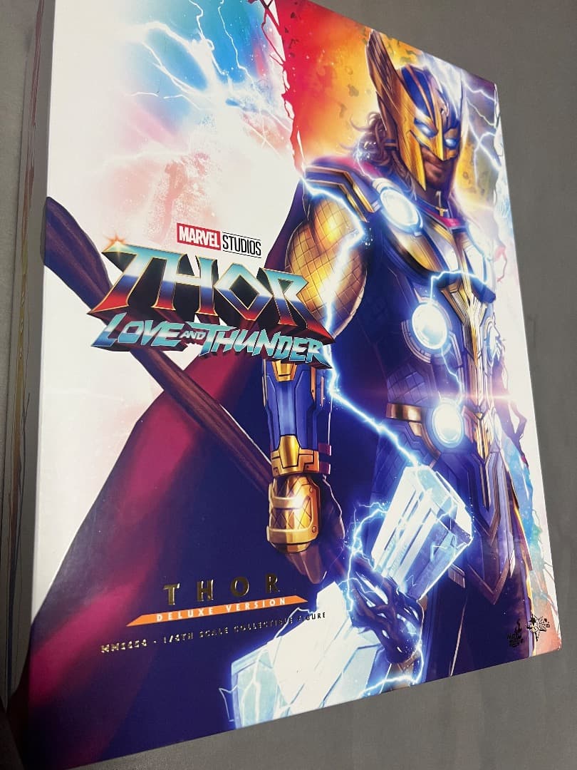 ホットトイズ マーベル アベンジャーズ THOR 1/6