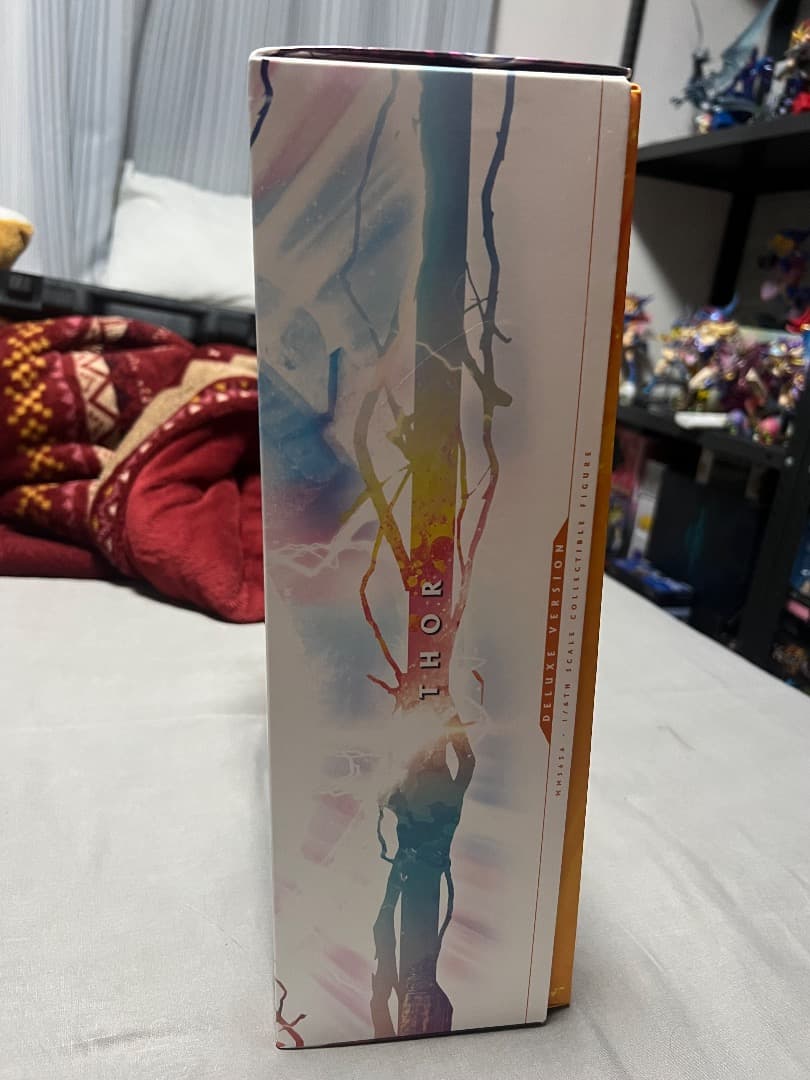 ホットトイズ マーベル アベンジャーズ THOR 1/6