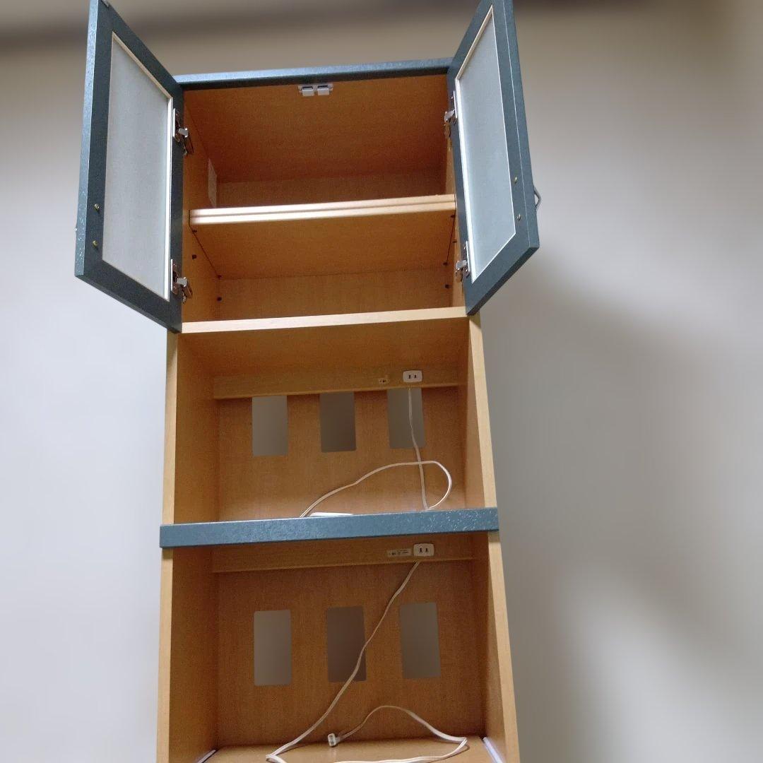 食器棚 グレーと木目調 ガラス扉付き　美品