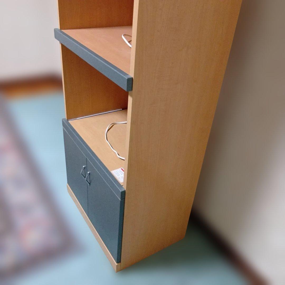 食器棚 グレーと木目調 ガラス扉付き　美品