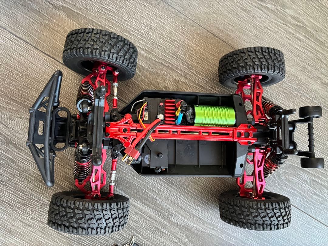 カスタム品 ラジコン　高速　メタルパーツ　バッテリーは一個です