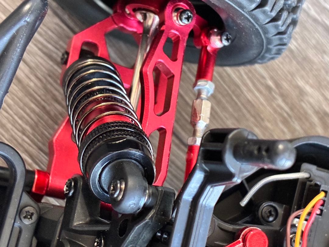 カスタム品 ラジコン　高速　メタルパーツ　バッテリーは一個です