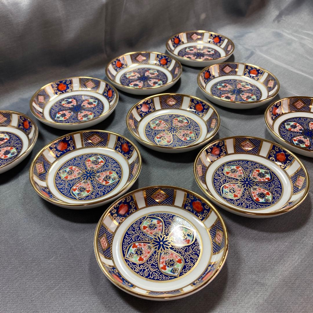 ロイヤル伊万里　小皿　間取　草花　ゴールド　伊万里焼