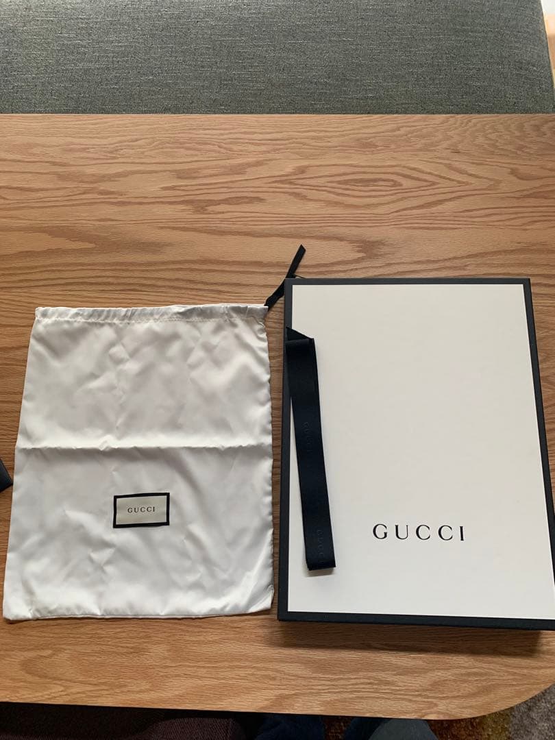 ライラ! Gucci GGパターン メッセンジャーバッグ