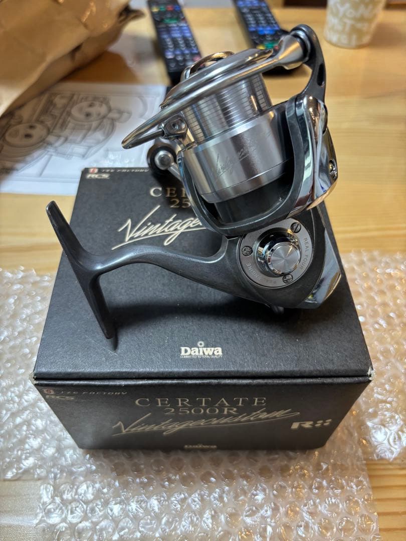 ‼️激レア‼️Daiwa Certate 2500R スピニングリール