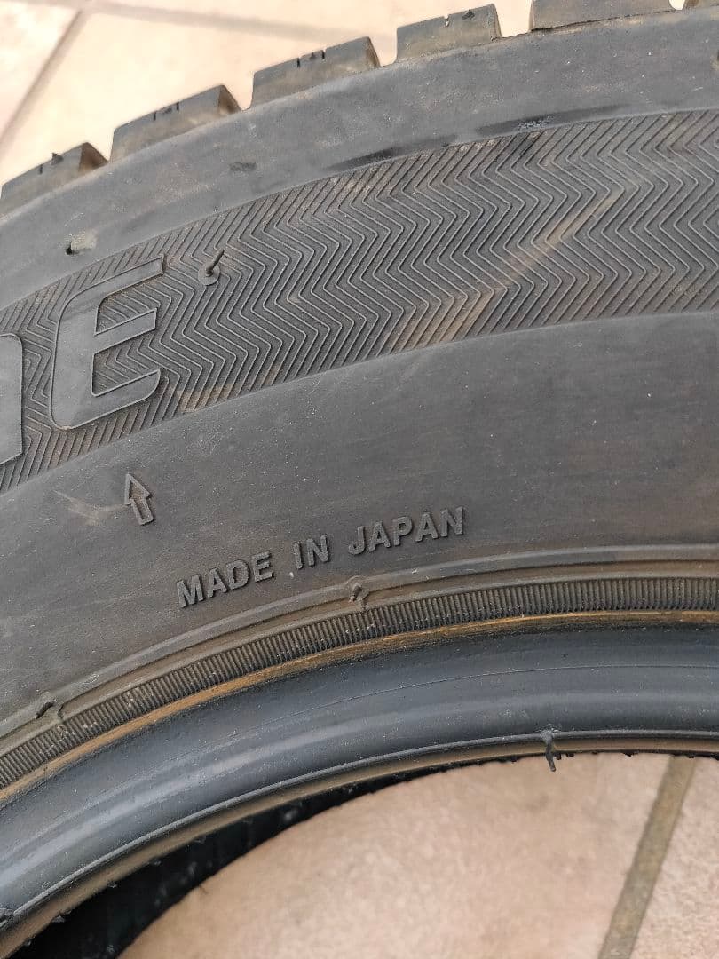 ブリヂストン W300 145R12 LT 145/80R12 スタッドレス