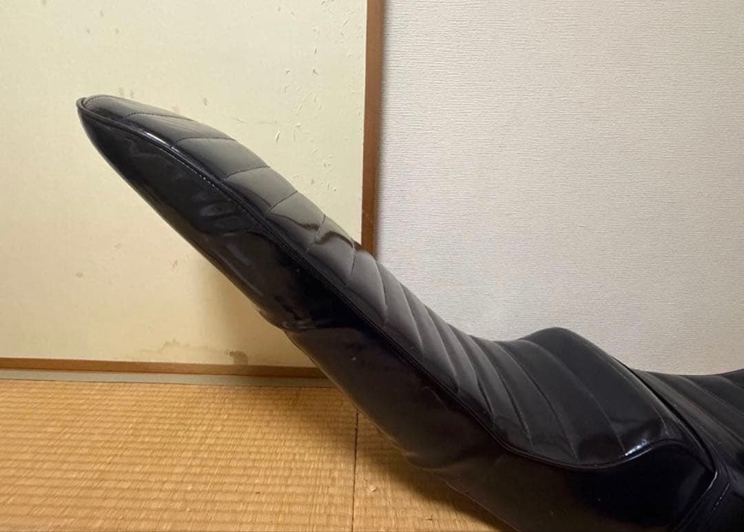 ゼファー400 三段シート 黒