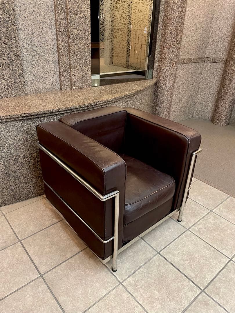 ル・コルビュジェ　LC2 ダークブラウン1P 1人掛け　ル・コルビジェ A