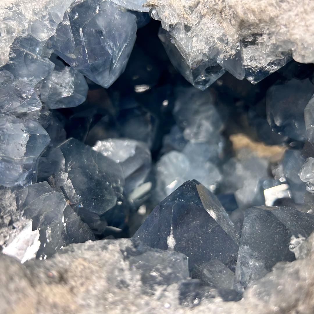 ★ 1/31まで値下【レア&美麗‼︎】セレスタイト原石・大型クラスター