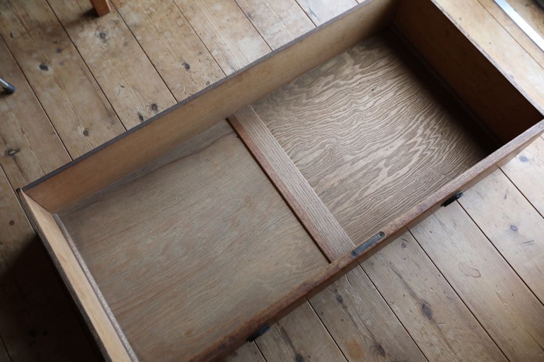 イギリス製アンティークドレッサー　1950年代