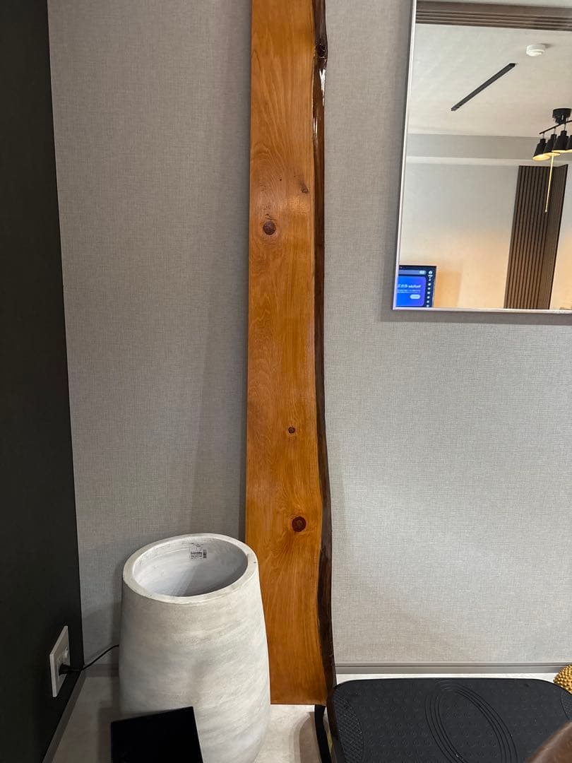 無垢材カウンターテーブルor棚