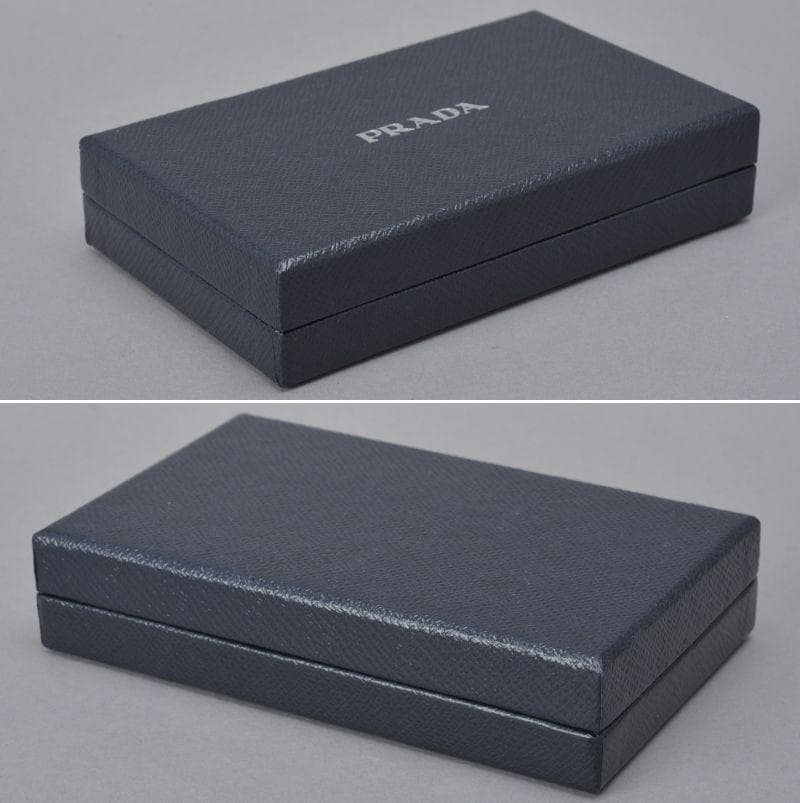 美品 プラダ PRADA サフィアーノレザー レッド ハート 箱付 キーホルダー