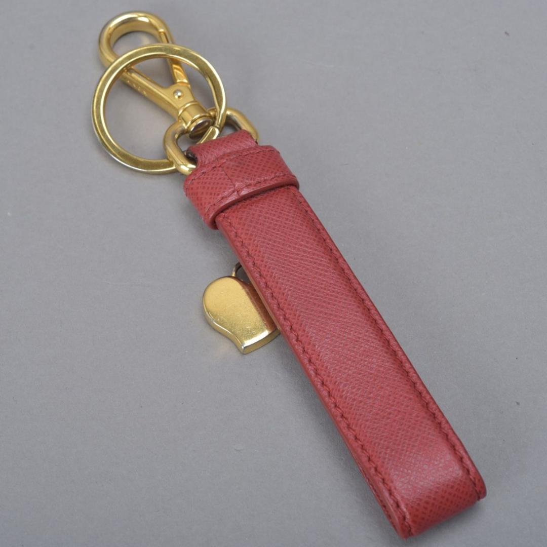 美品 プラダ PRADA サフィアーノレザー レッド ハート 箱付 キーホルダー