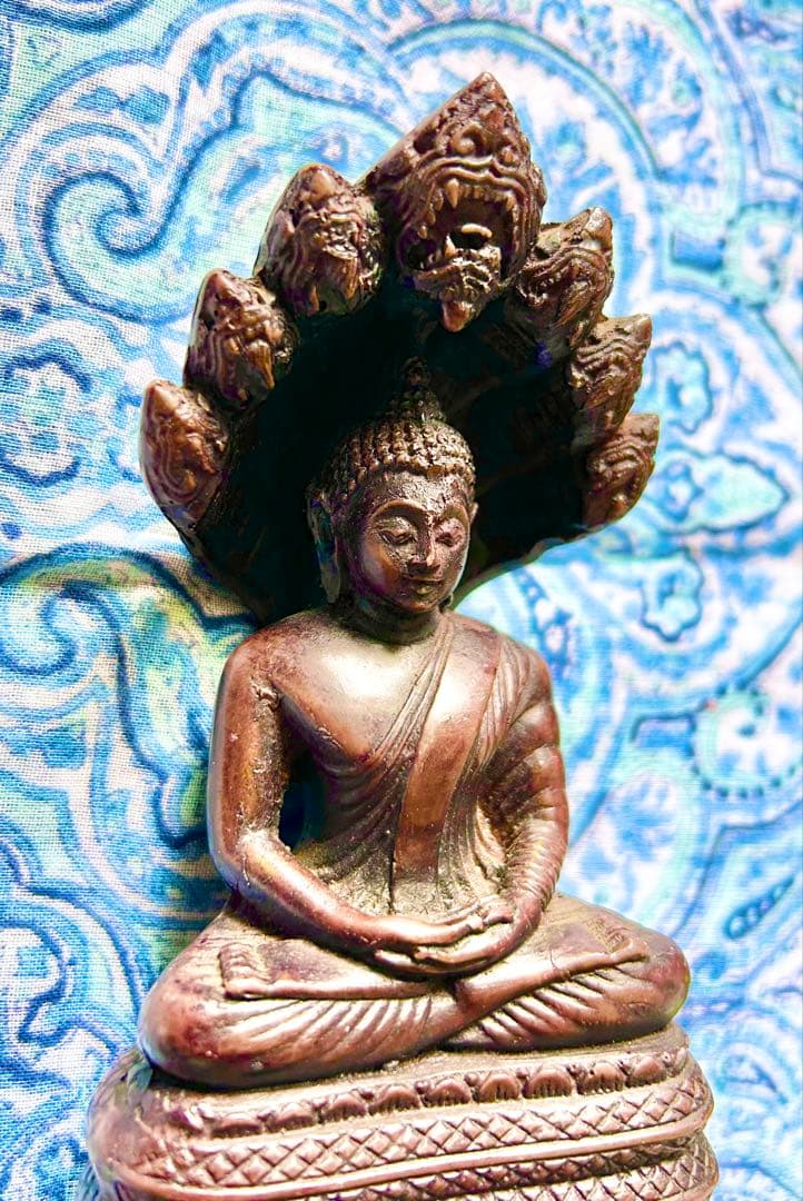 ミラクル起す魂入り仏！タイ国製　チーク木製　克明細工　縦14cmガーナ神と釈尊像