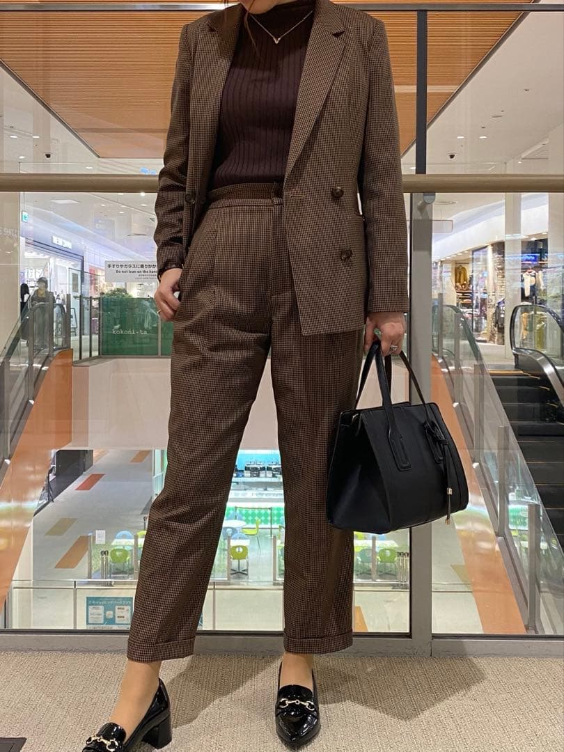 【極美品】THE SUIT COMPANY レディースセットアップパンツ①