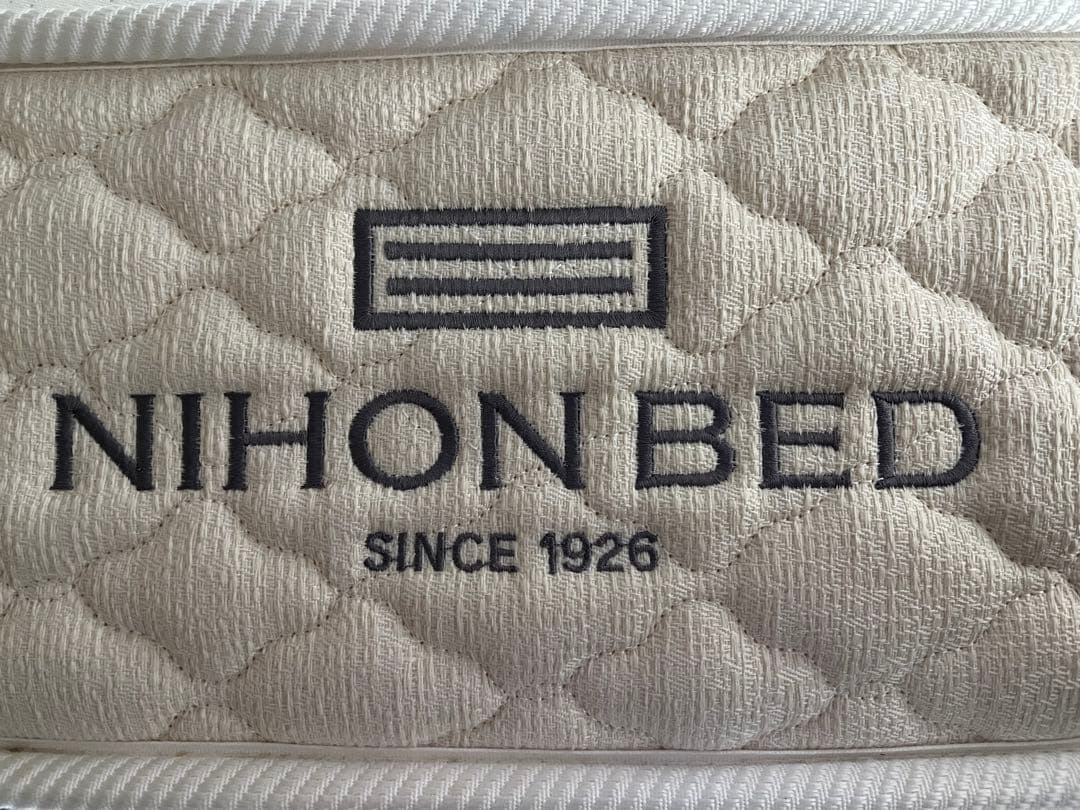 セミダブルベットフレーム・マットレス