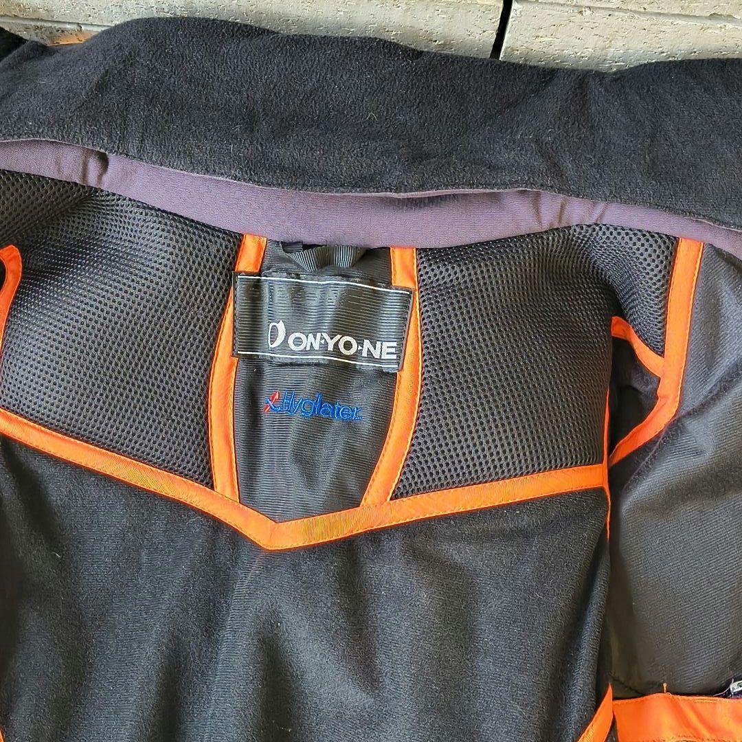 ❤【オンヨネ】スノボージャケット　スキー　プロ好み　ユニセックス　M