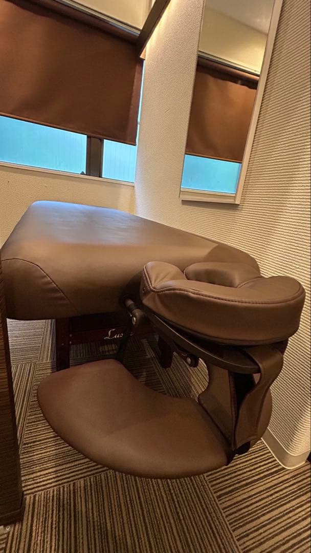 FAGGIO 高級木製マッサージベッド　ブラウン