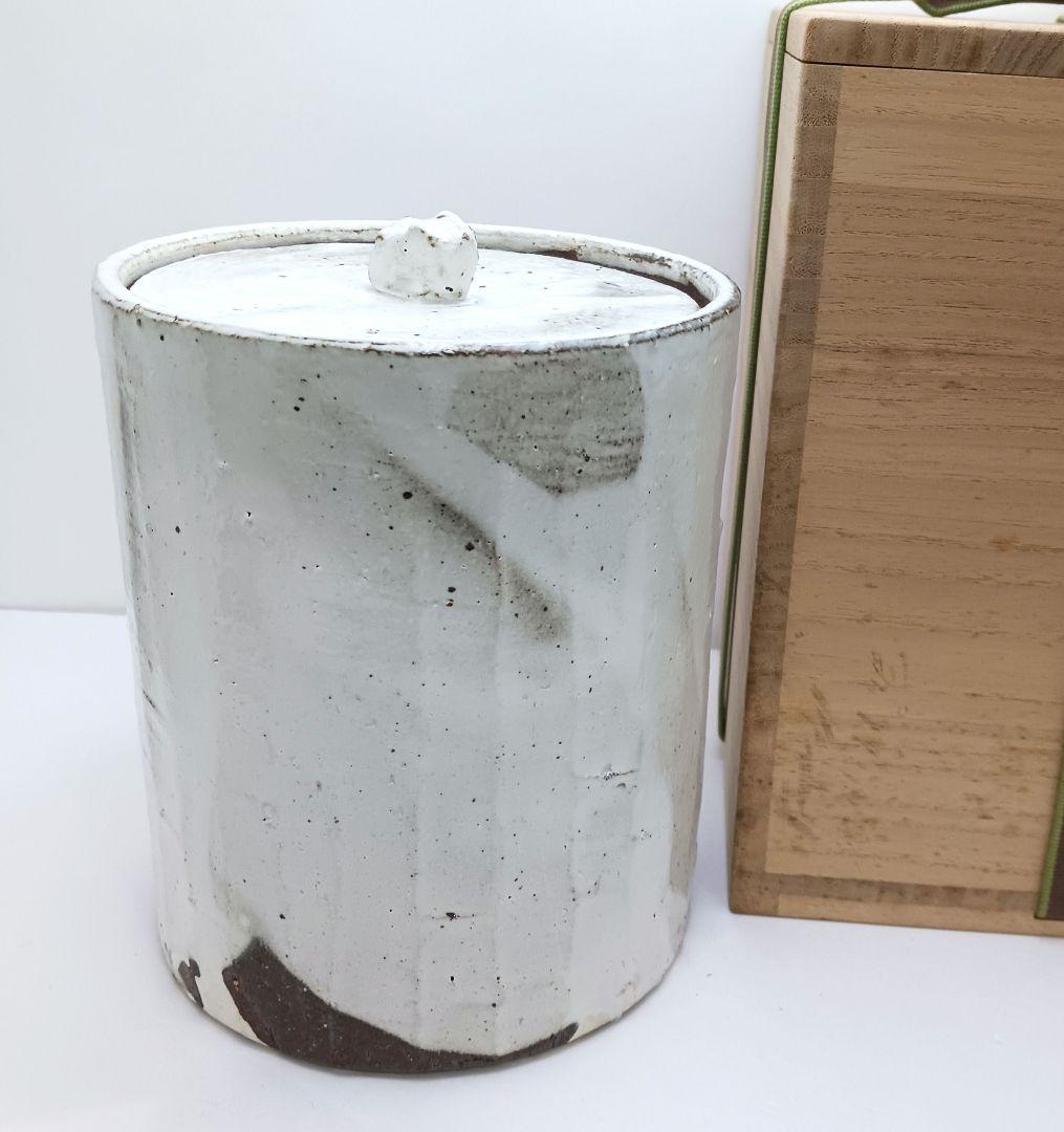 Y2228-1 茶道具 山王窯 菊地弘 粉引水指 共箱　AA
