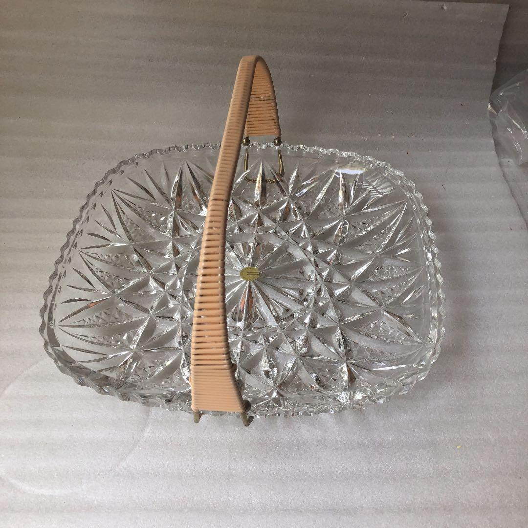 ガラスのカゴ23センチ× 24センチ　HOYA