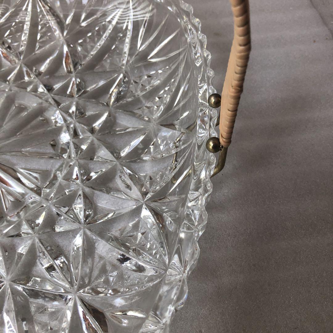 ガラスのカゴ23センチ× 24センチ　HOYA