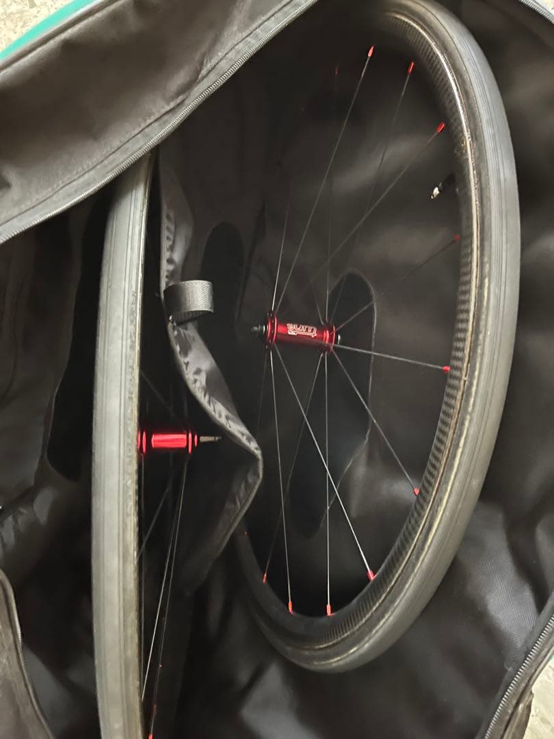 軽量カーボンホイール tune 980g