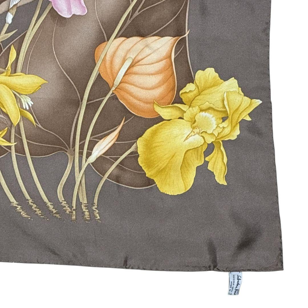美品✨サルヴァトーレフェラガモ 大判スカーフ ストール シルク イタリア 花柄