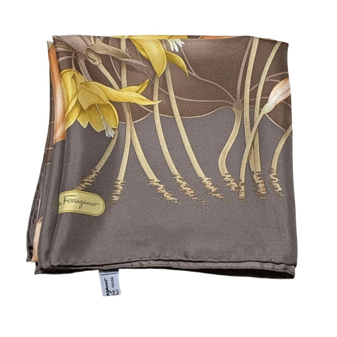 美品✨サルヴァトーレフェラガモ 大判スカーフ ストール シルク イタリア 花柄