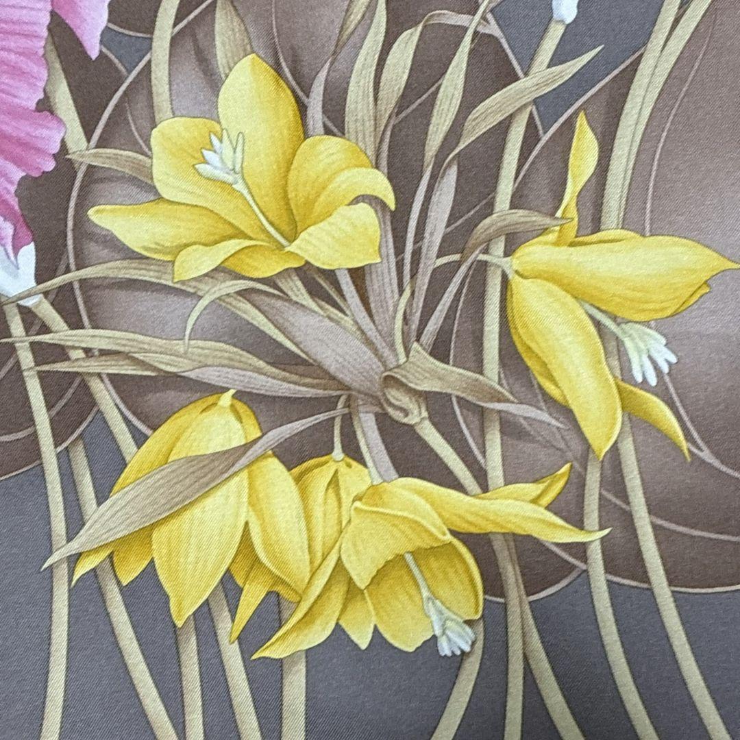 美品✨サルヴァトーレフェラガモ 大判スカーフ ストール シルク イタリア 花柄
