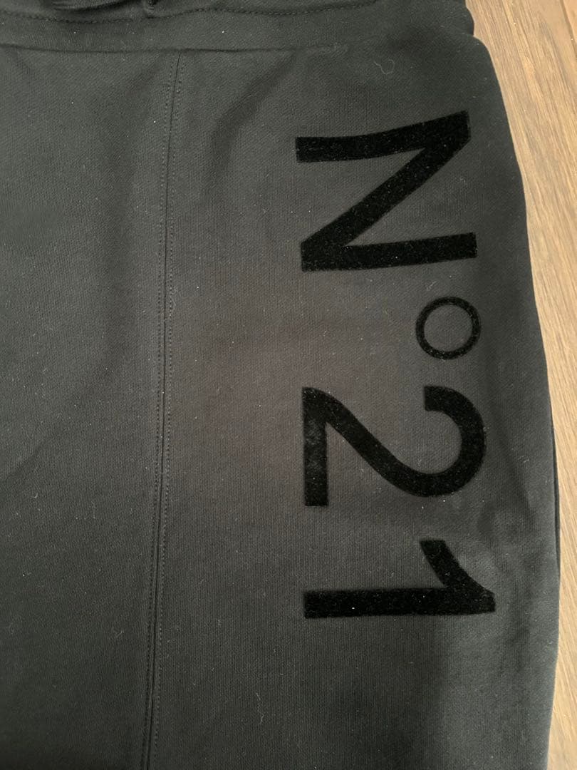 N°21 ヌメロ ヴェントゥーノ　スカート