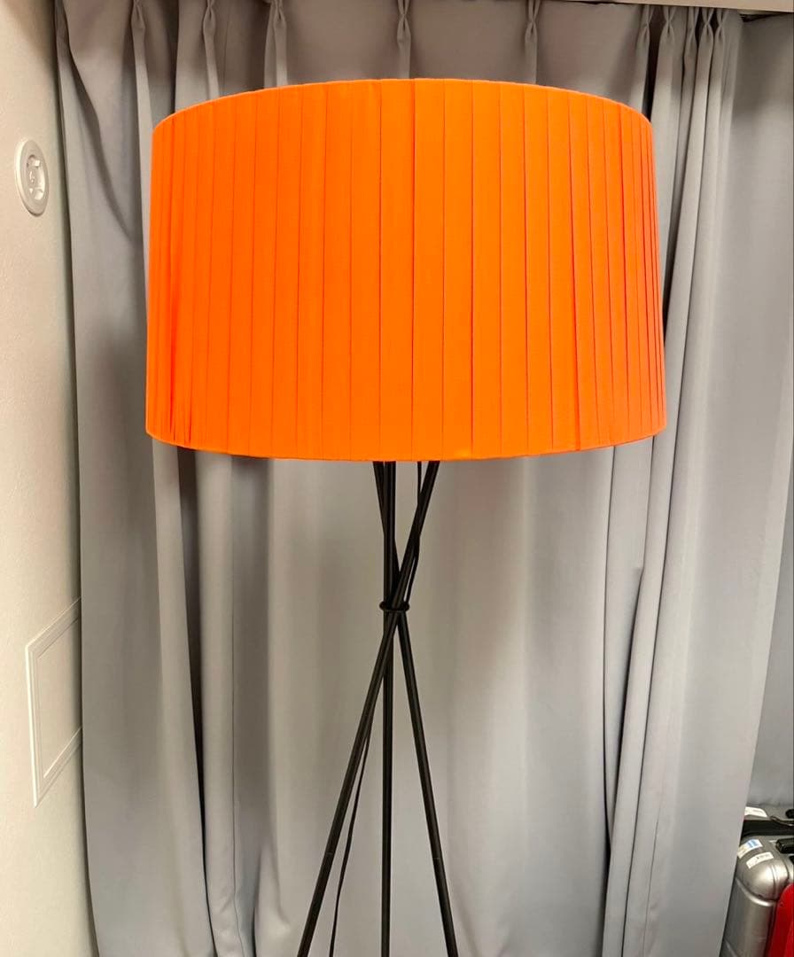 SANTA & COLE サンタ＆コール フロアランプ オレンジシェード