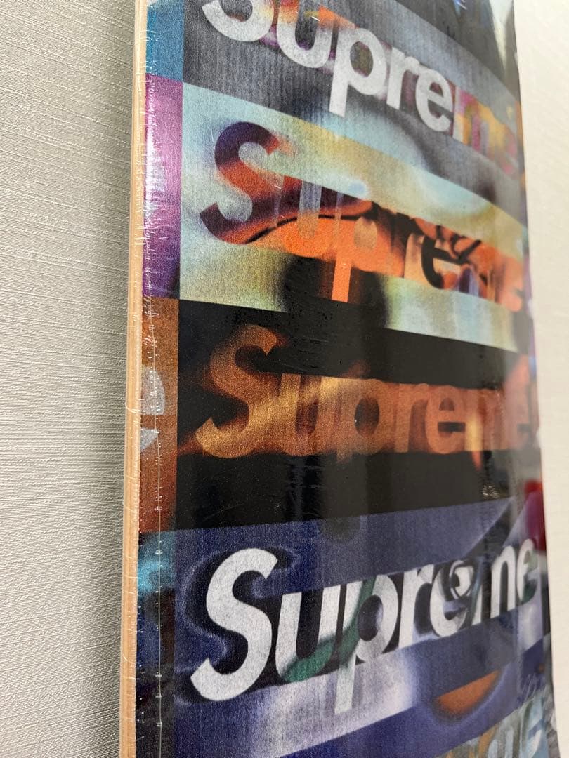 新品未開封　Supreme Distorted logo スケートボードデッキ
