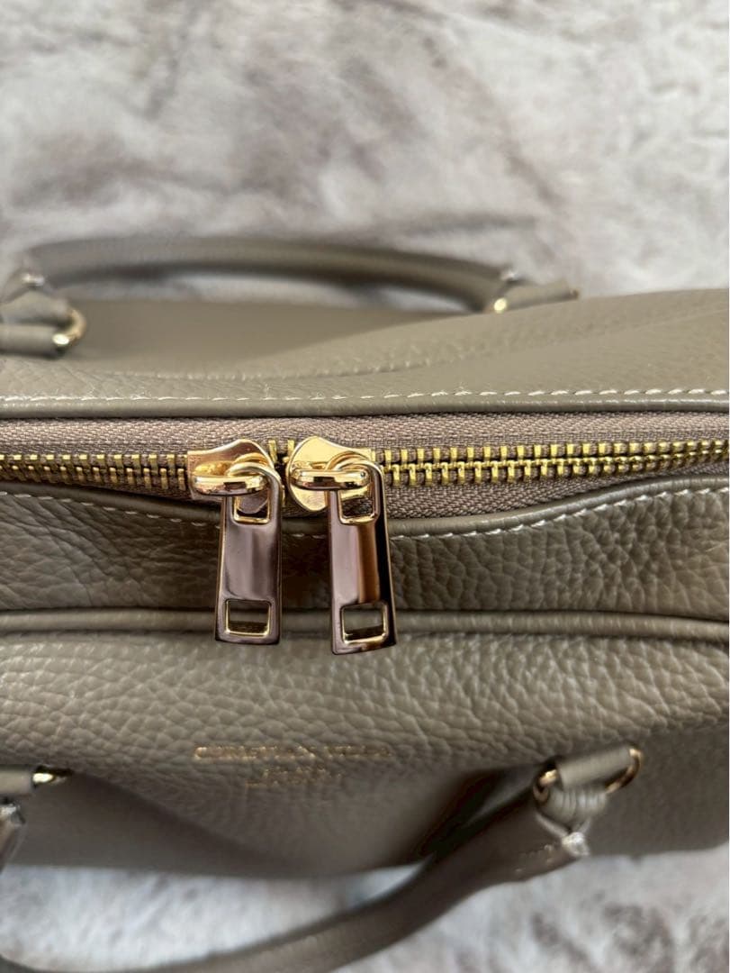 CHRISTIAN VILLA ハンドバッグ