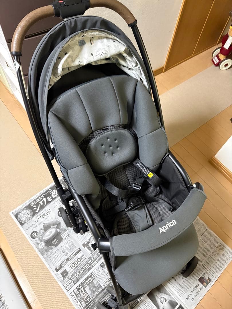ベビーカー　Aprica カルーンエアー グレー　両体面式