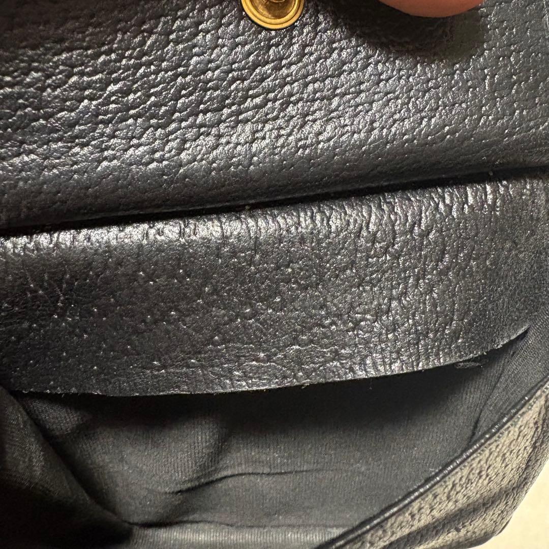 早い者勝ち！美品！GUCCI 二つ折り財布 GGマーモント グッチ レザー 黒
