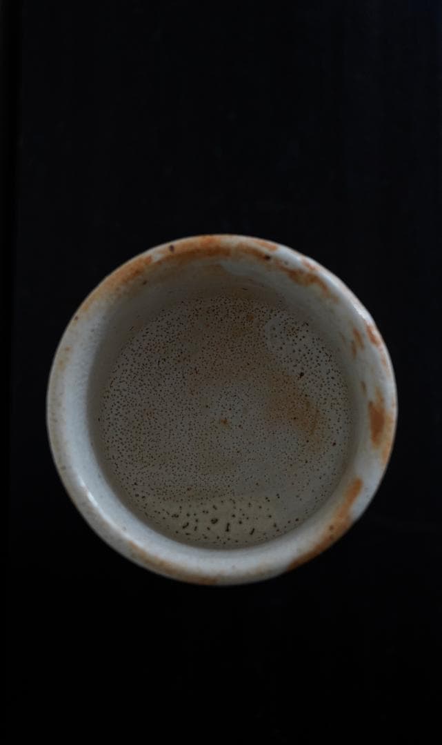 志野釉の竹形陶器花瓶