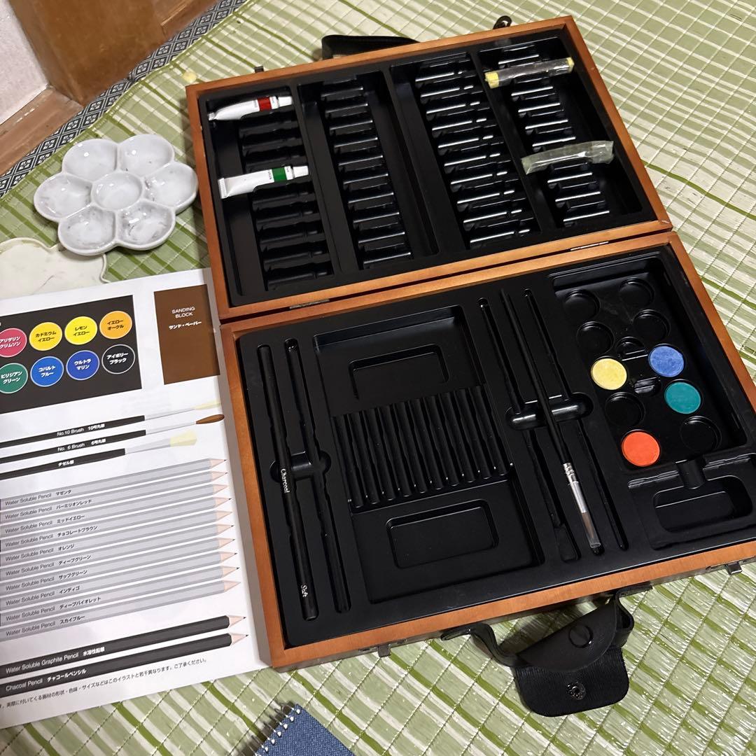 水彩絵具　色鉛筆　顔彩　スクラッチアート　絵画用品セット　筆　アート　まとめ売り