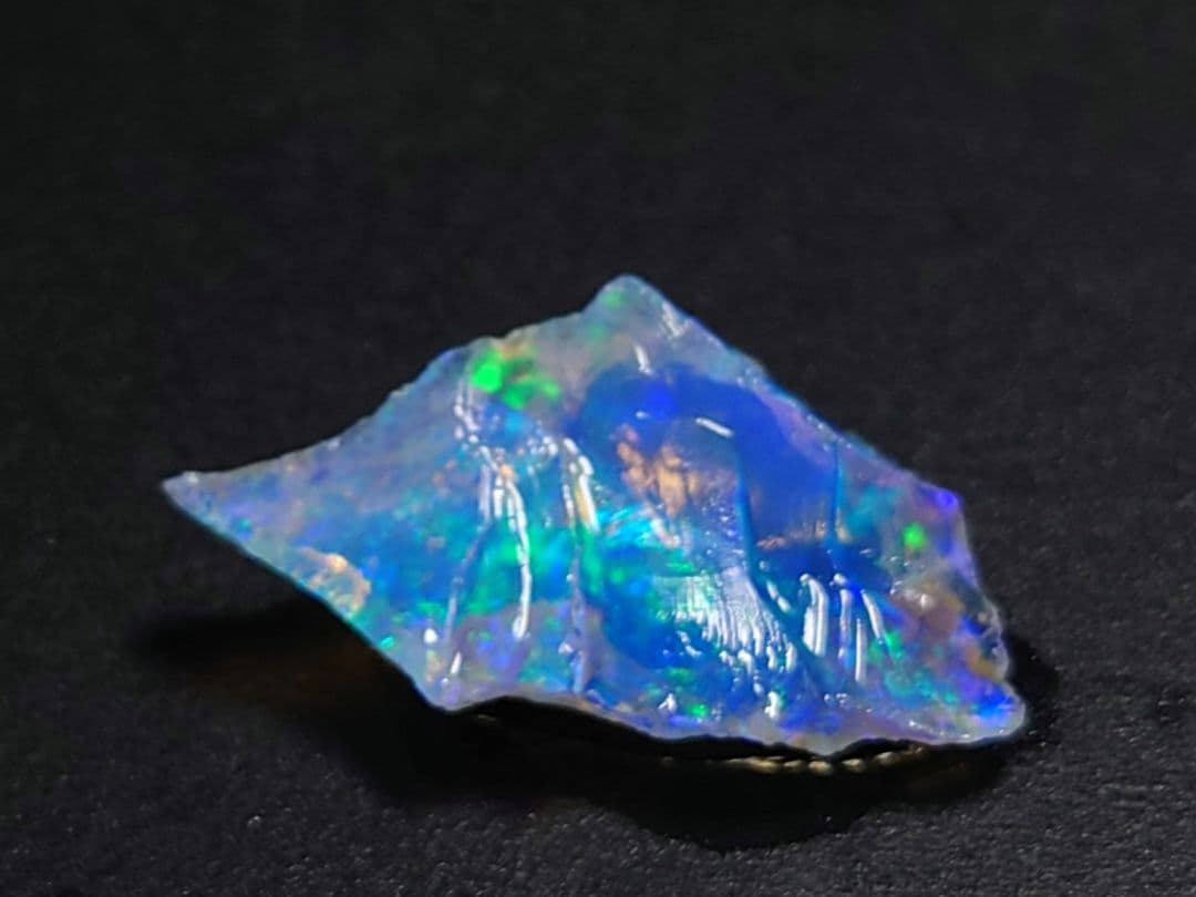 エチオピアウェロ産　オパール　鉱物標本　原石