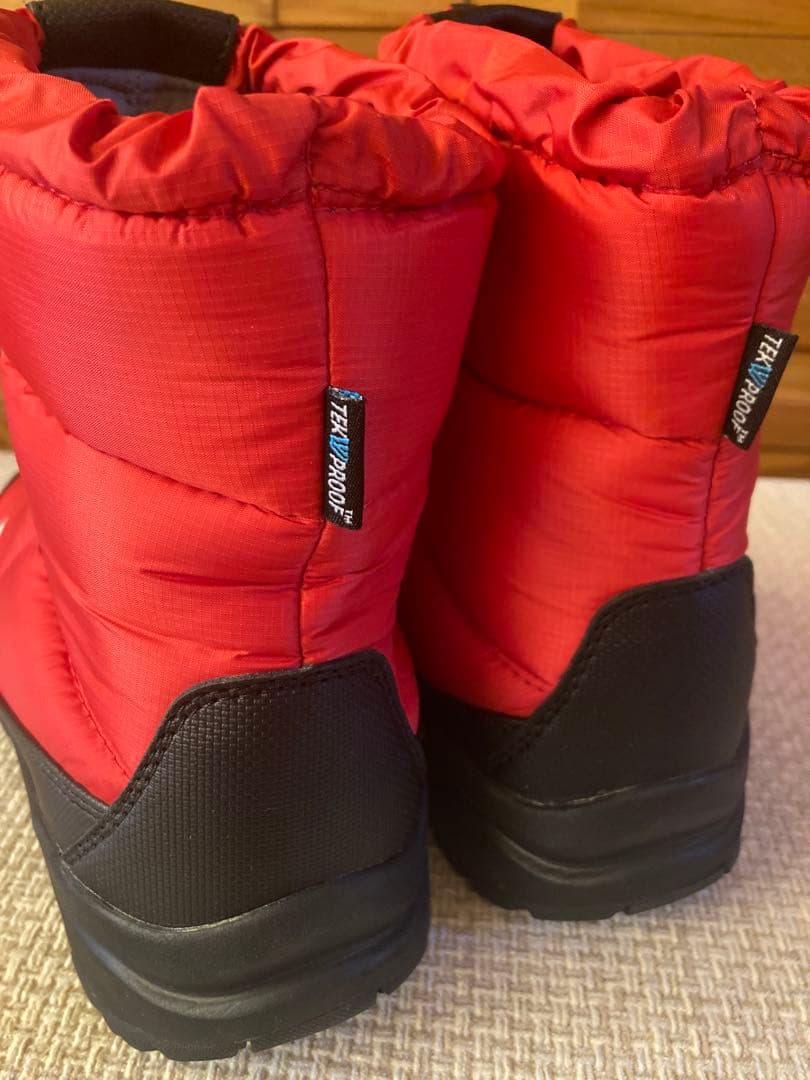 ノースフェイス ヌプシ スノーブーツ　キッズ　　22cm 新品