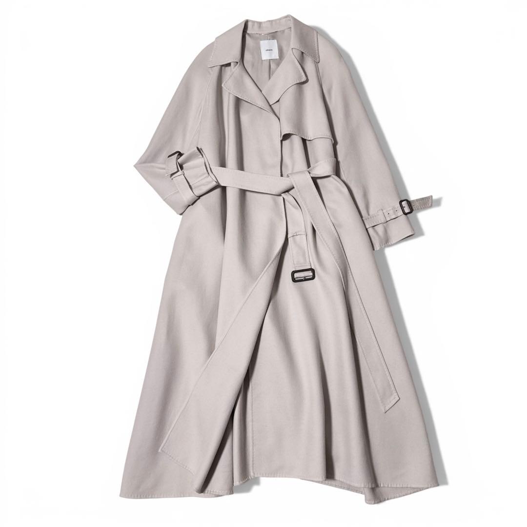 極美品✨️￥15万　22AW　エブール　ライトリバートレンチ コート　アイボリー