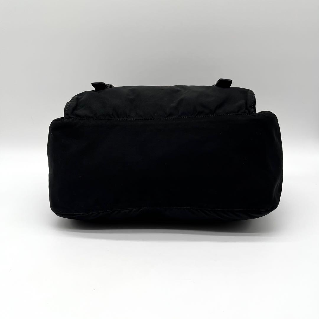 PRADA プラダ メッセンジャーバッグ ショルダーバック ナイロン 三角ロゴ