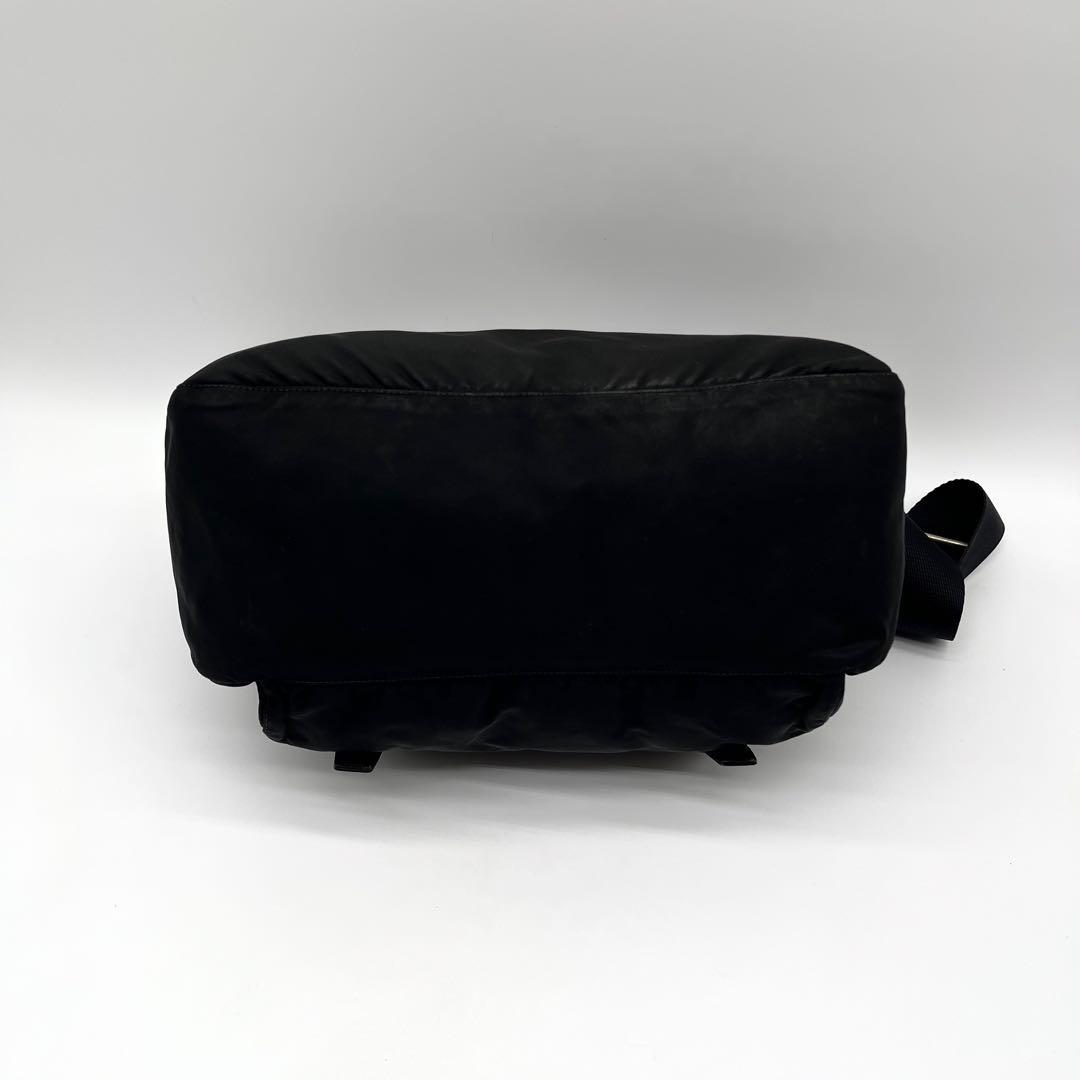 PRADA プラダ メッセンジャーバッグ ショルダーバック ナイロン 三角ロゴ