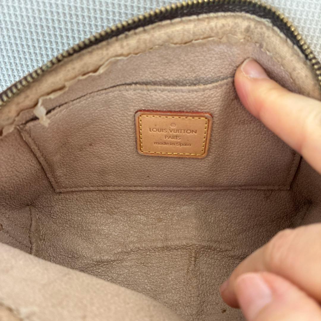 Louis Vuitton モノグラム ラウンドポーチ