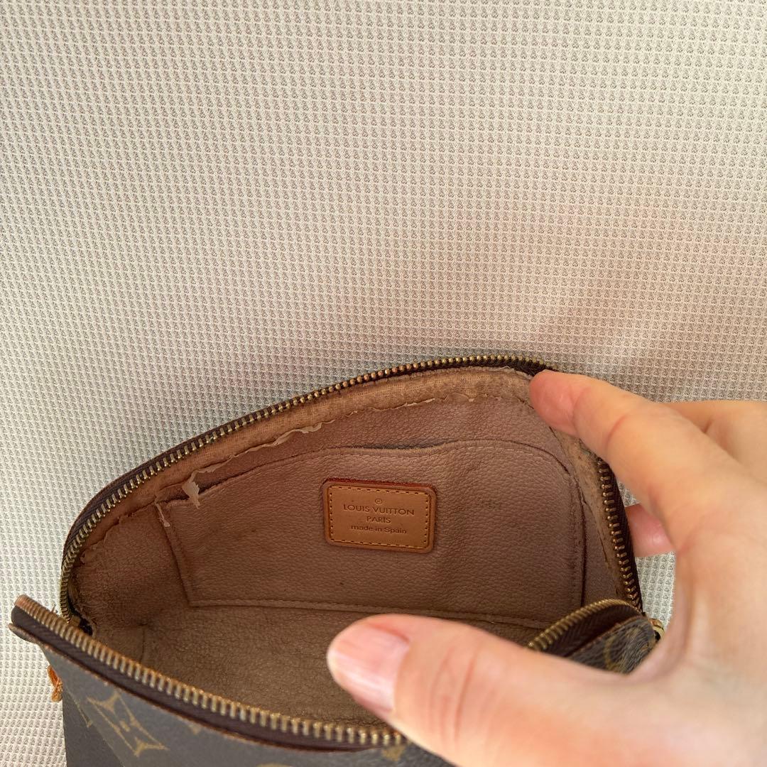 Louis Vuitton モノグラム ラウンドポーチ