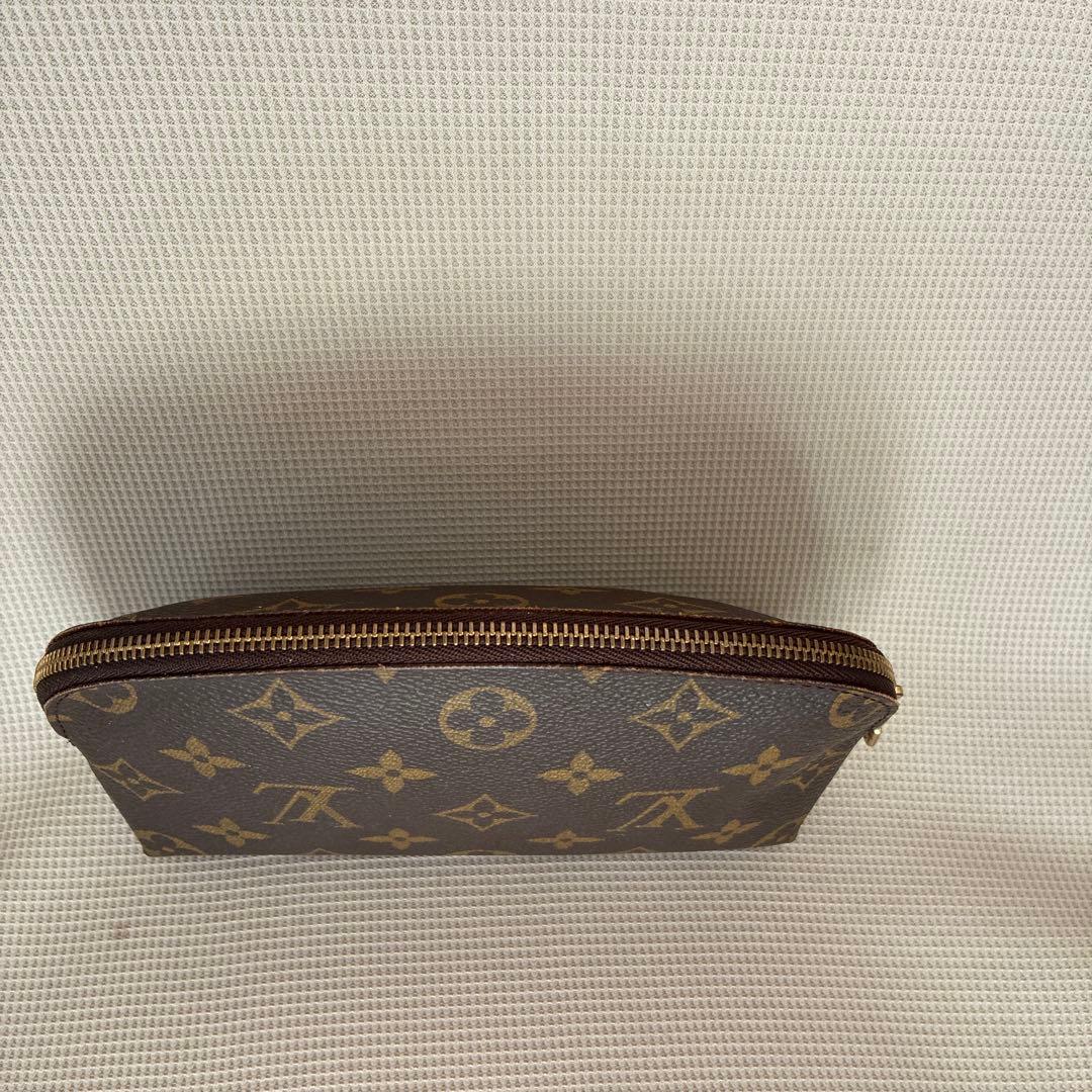 Louis Vuitton モノグラム ラウンドポーチ