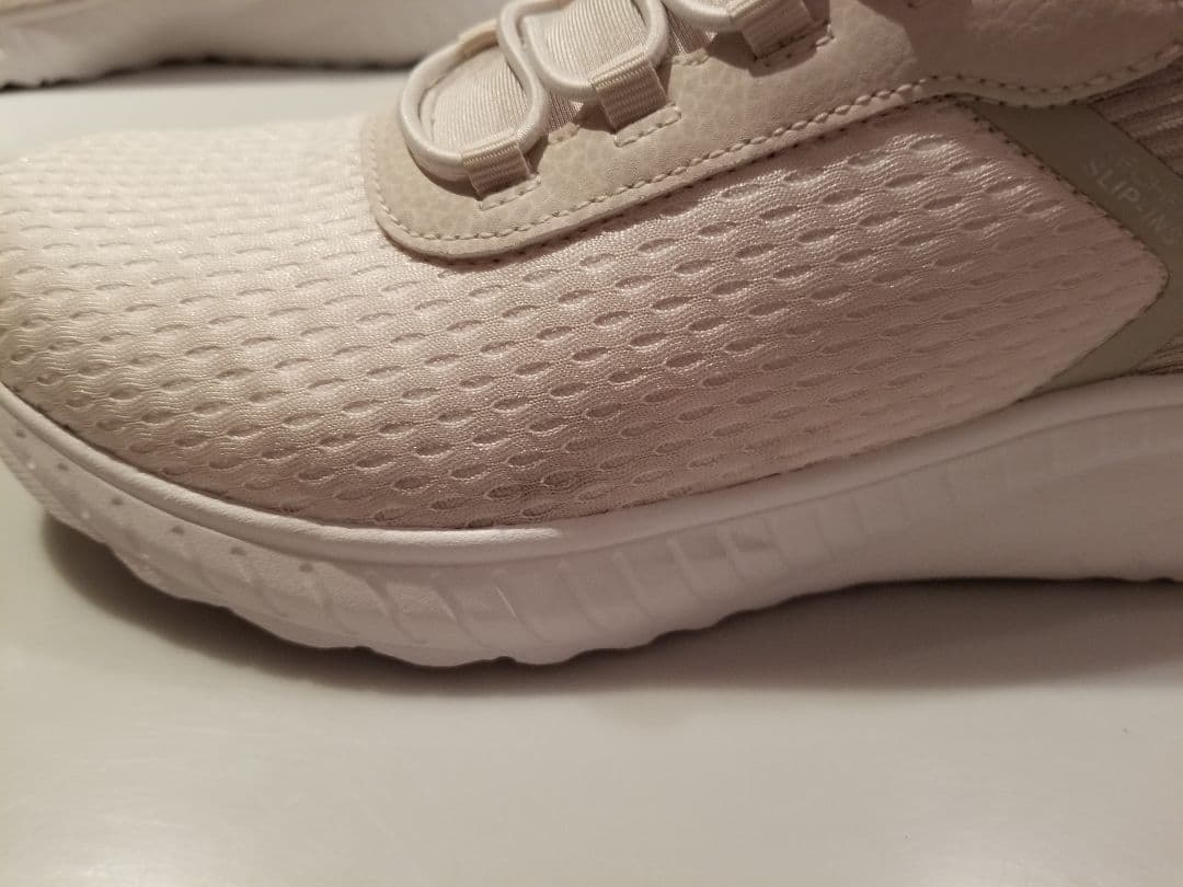 美品●SKECHERS スケッチャーズ・スリップイン スニーカー●23.5㎝